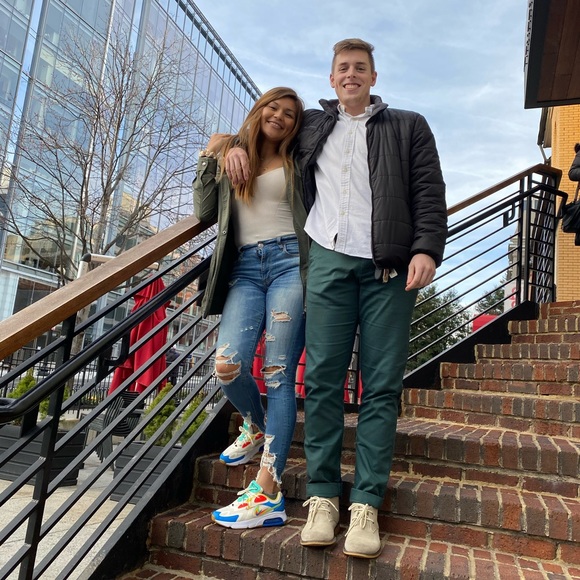 Meet your Posher, Alex - Picture 3 of 4